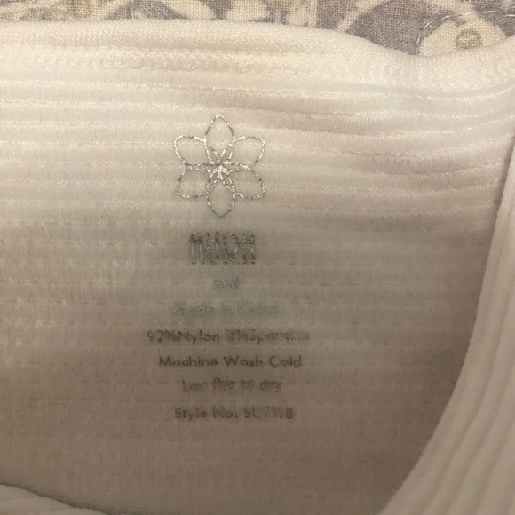 Aura Ribbed. V-neck Wrap Crop Top, Size S/M White - Picture 4 of 5